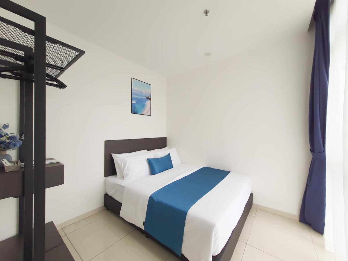 Ramada Suites By Wyndham The Straits Johor Bahru Bagian luar foto