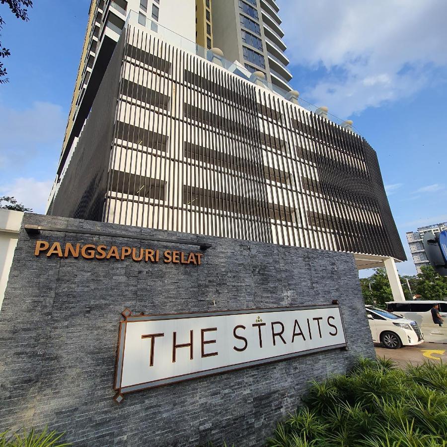 Ramada Suites By Wyndham The Straits Johor Bahru Bagian luar foto