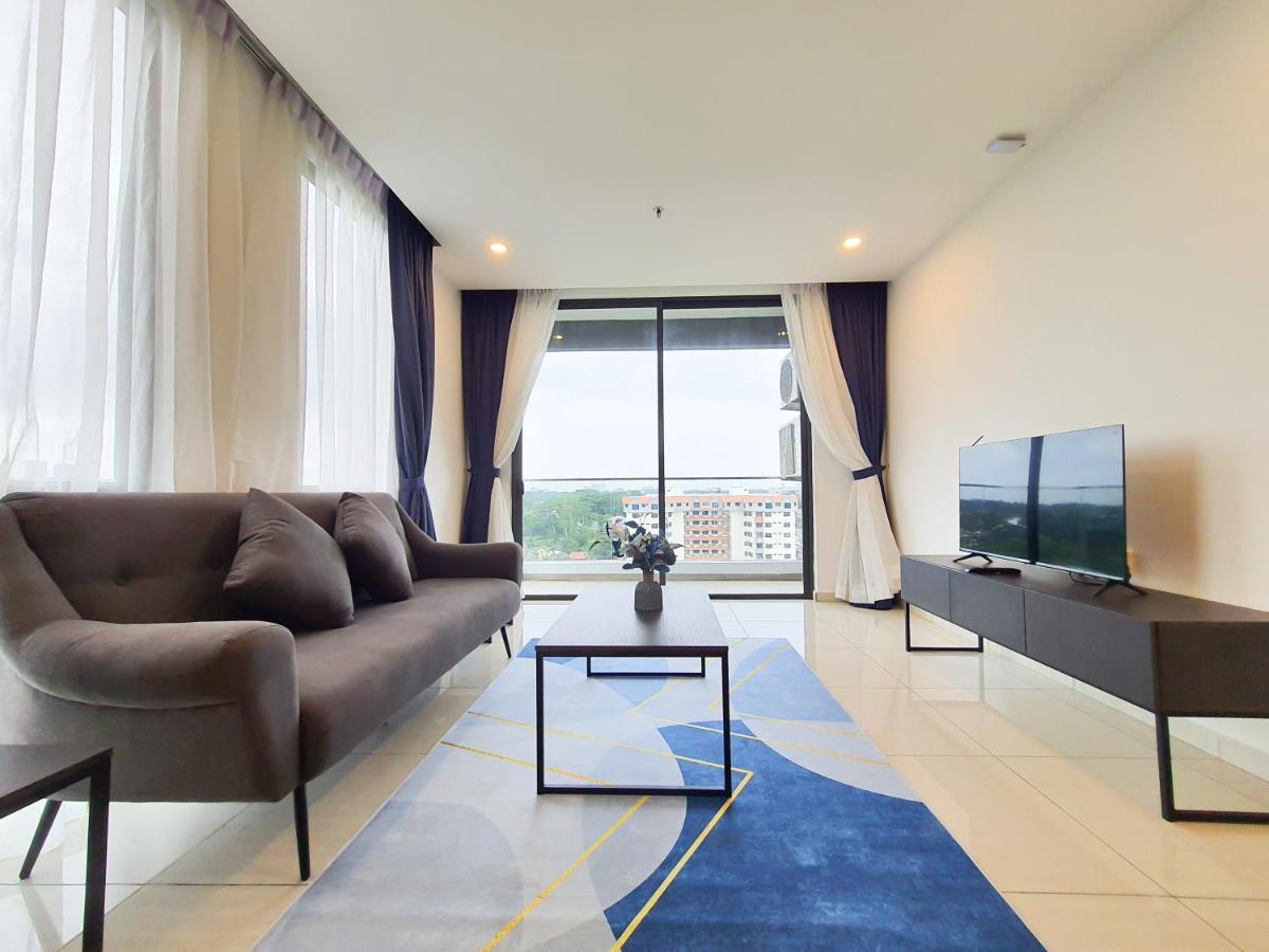 Ramada Suites By Wyndham The Straits Johor Bahru Bagian luar foto