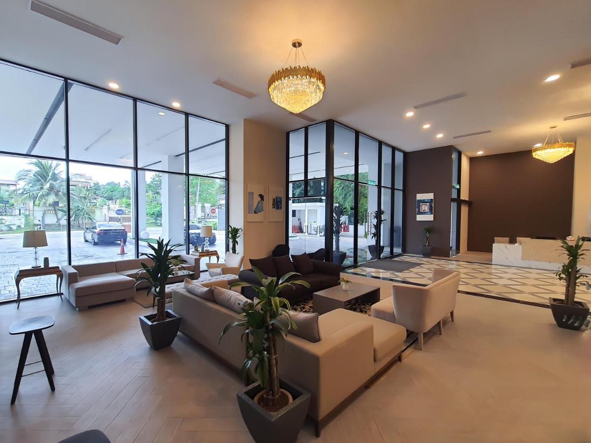 Ramada Suites By Wyndham The Straits Johor Bahru Bagian luar foto
