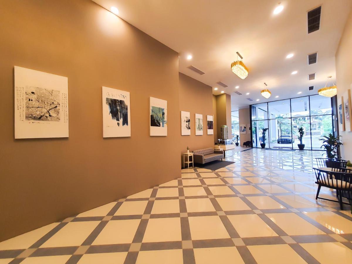 Ramada Suites By Wyndham The Straits Johor Bahru Bagian luar foto
