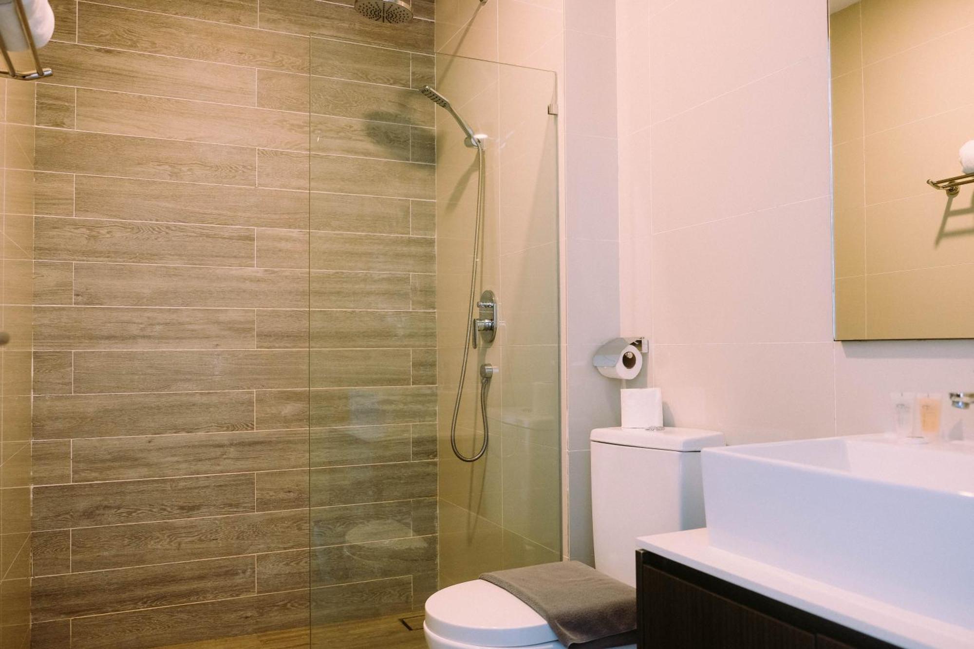 Ramada Suites By Wyndham The Straits Johor Bahru Bagian luar foto